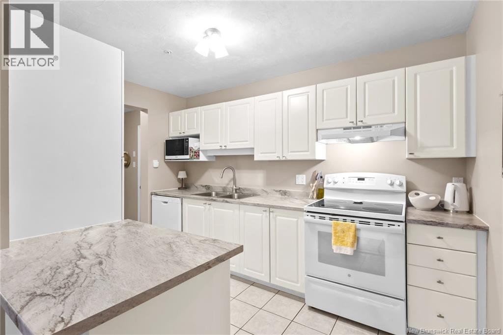 #203 158 Hanwell Road - 13