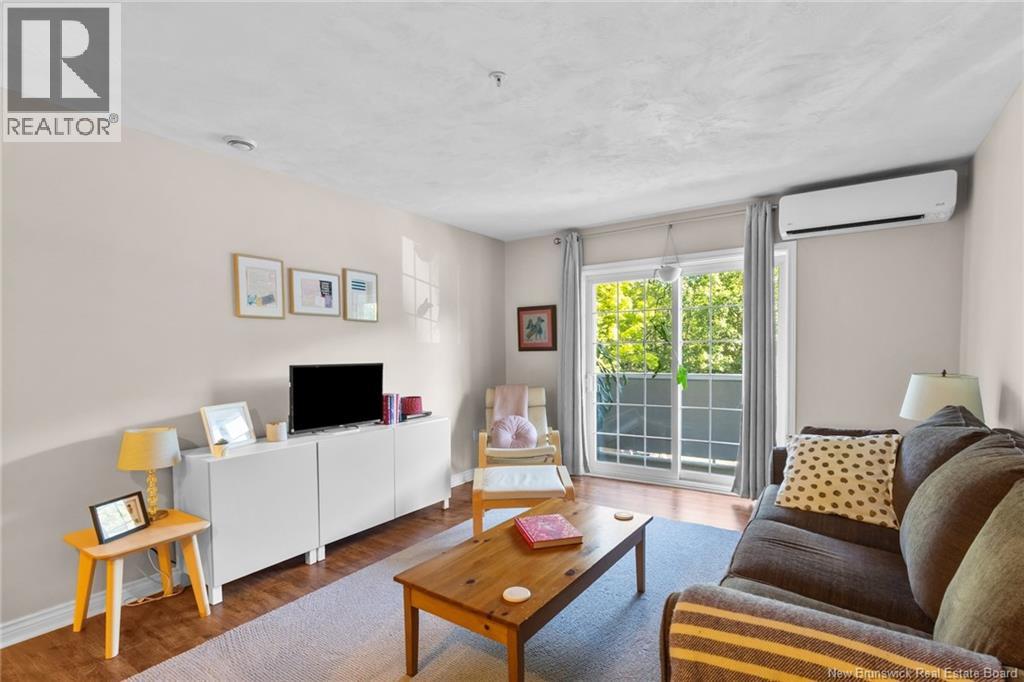 #203 158 Hanwell Road - 19