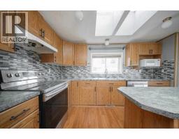 4pc Bathroom - 216 Cree Road, Fort Mcmurray, AB T9K1X8 Photo 7