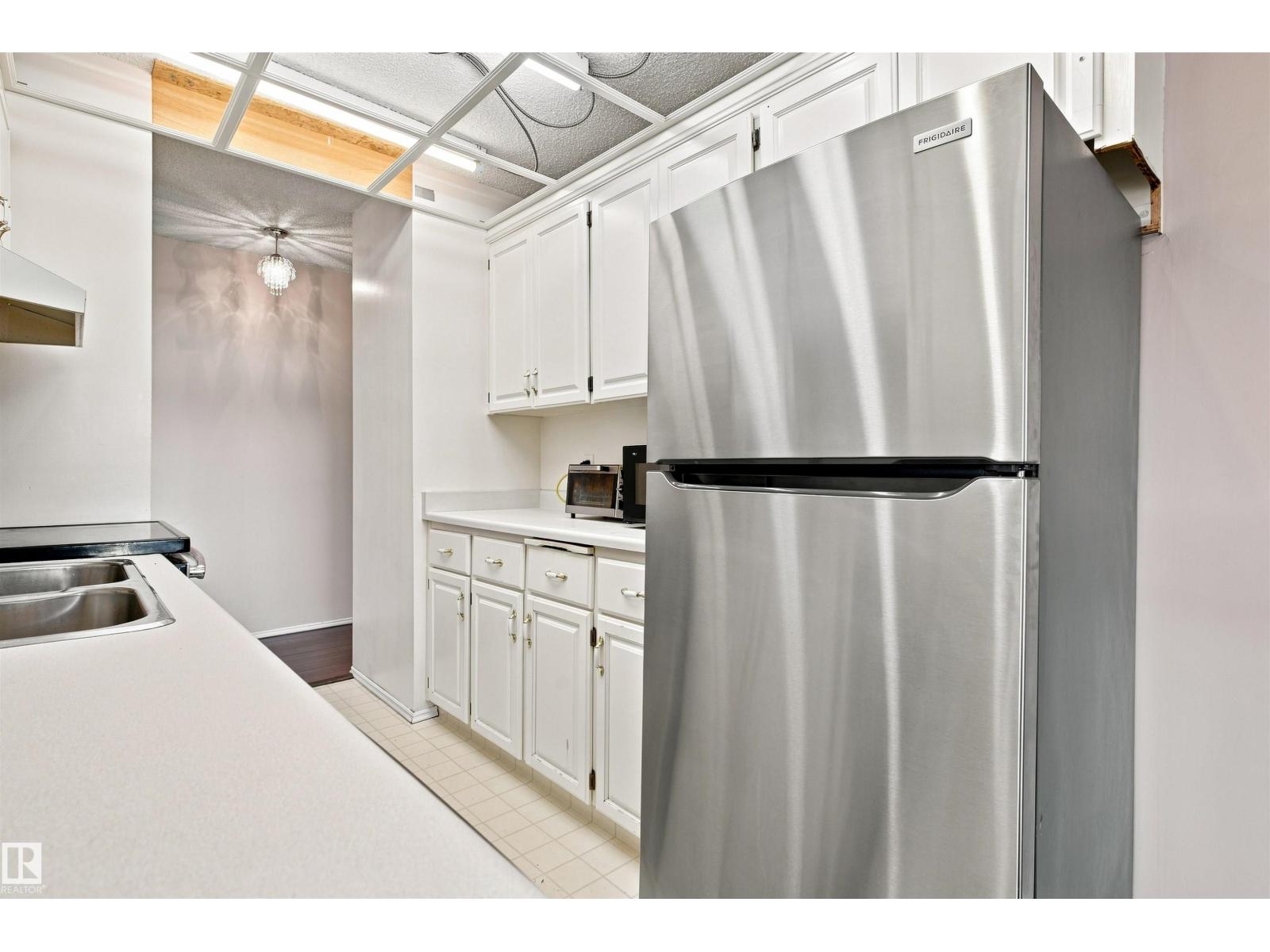 #403 9725 106 ST NW - 4