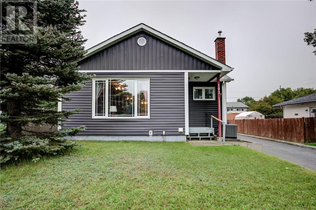 102 Ash Street - 1