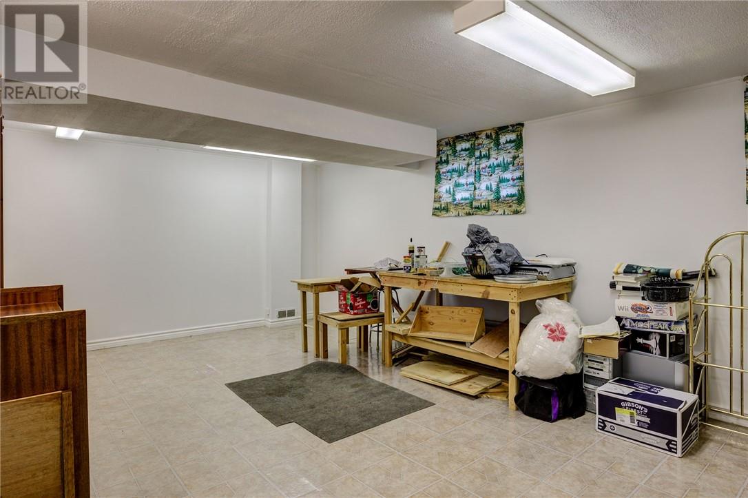 102 Ash Street - 18