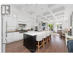 Bathroom - 313 Robina Avenue, Toronto, ON M6C3Z2 Photo 8