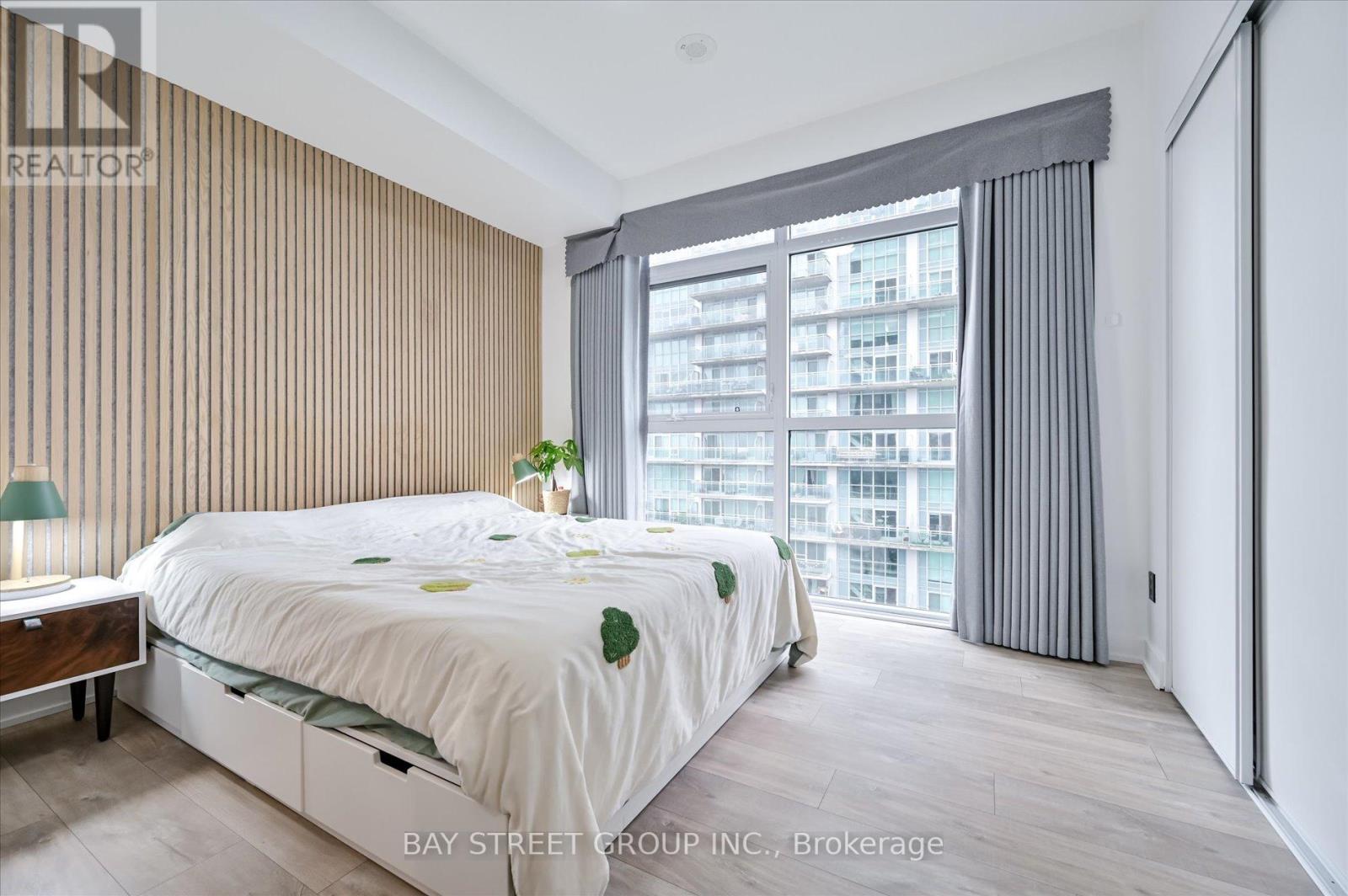 #1604 251 MANITOBA STREET - 14