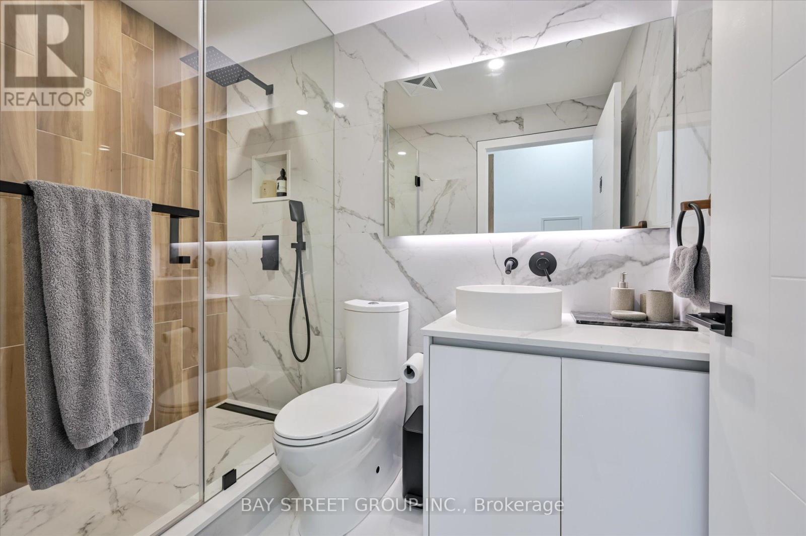 #1604 251 MANITOBA STREET - 18
