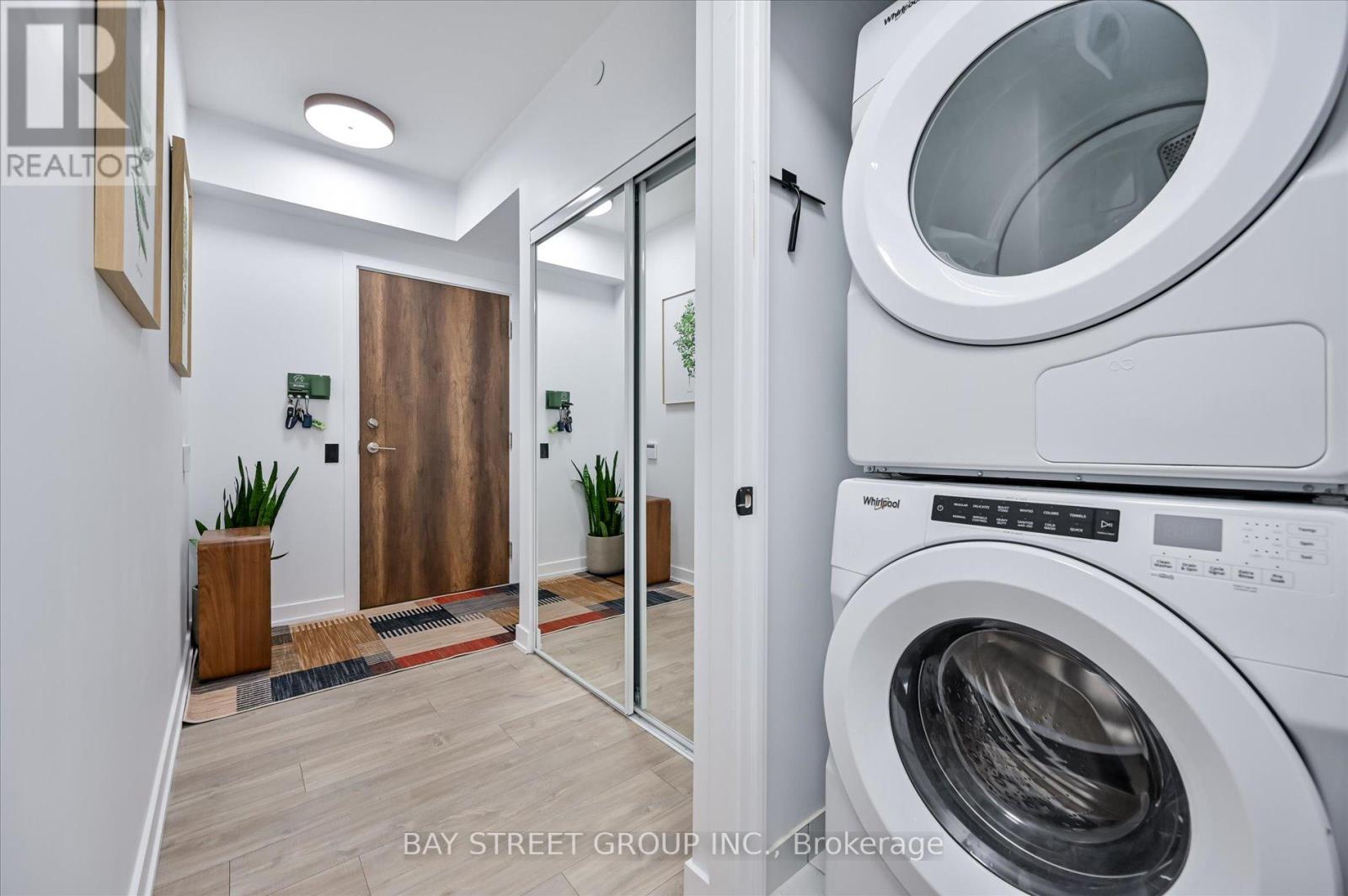 #1604 251 MANITOBA STREET - 19