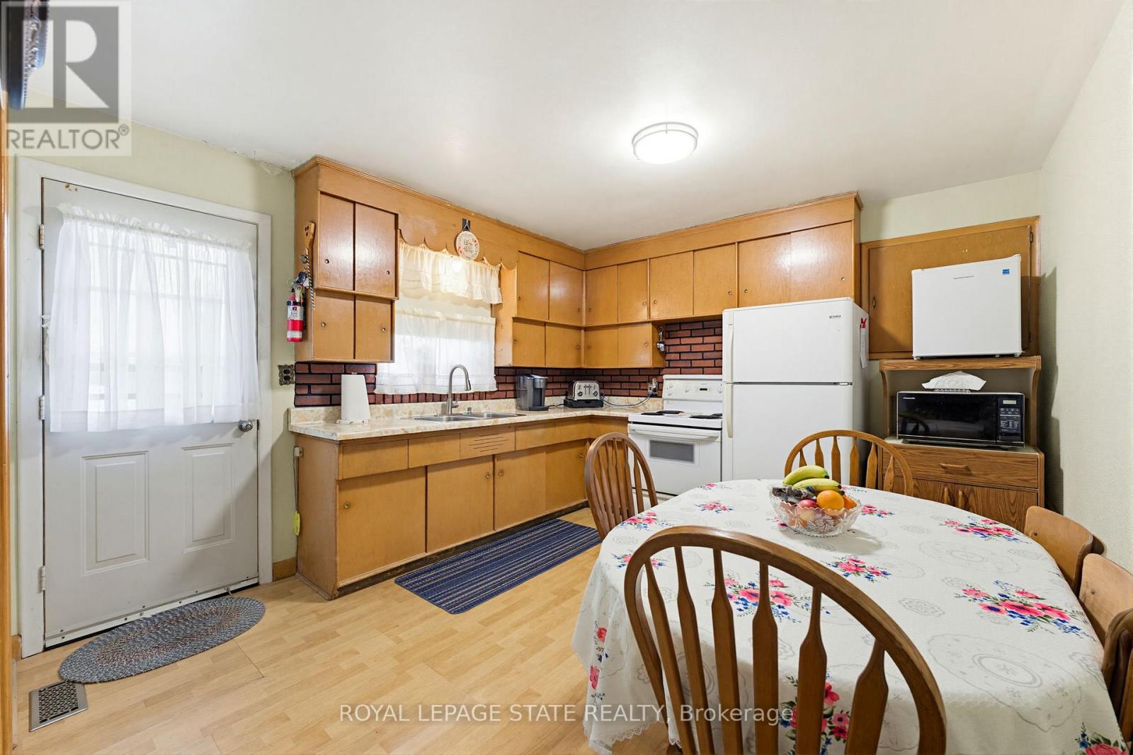 29 LECKIE AVENUE - 19