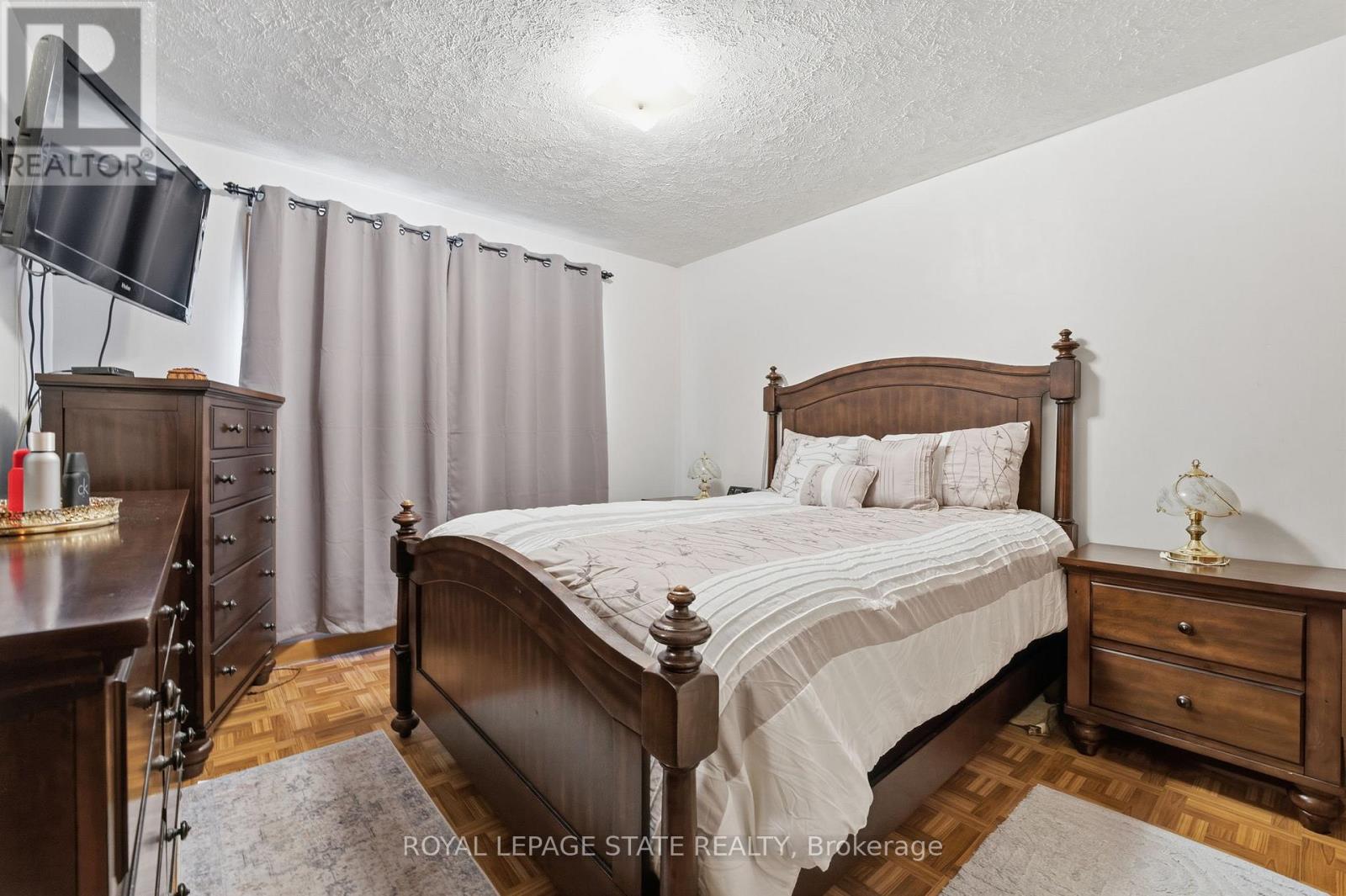 29 LECKIE AVENUE - 24