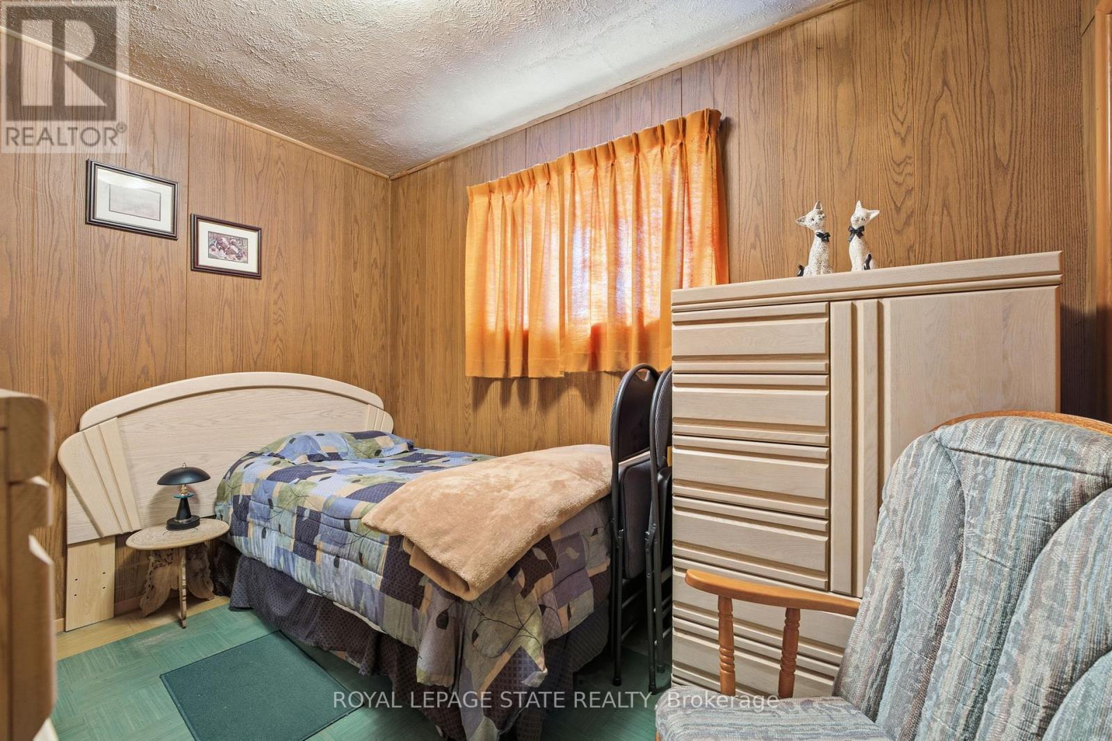 29 LECKIE AVENUE - 25