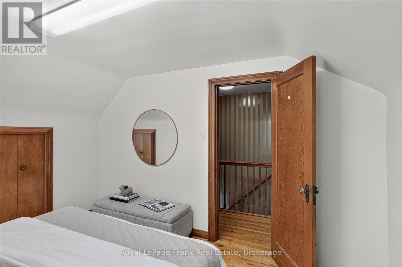 174 SOPHIA STREET - Image 22
