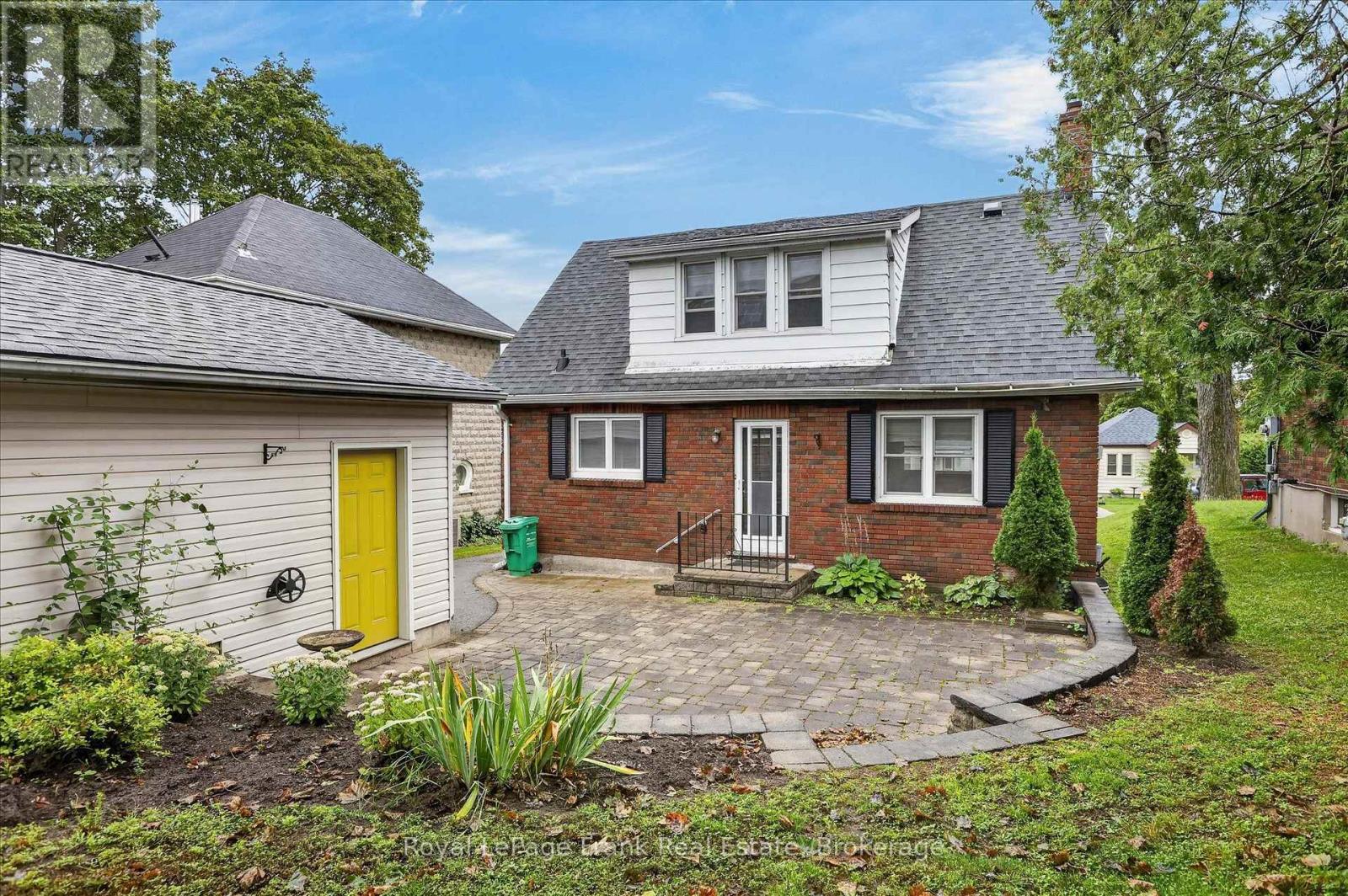 174 SOPHIA STREET - Image 34