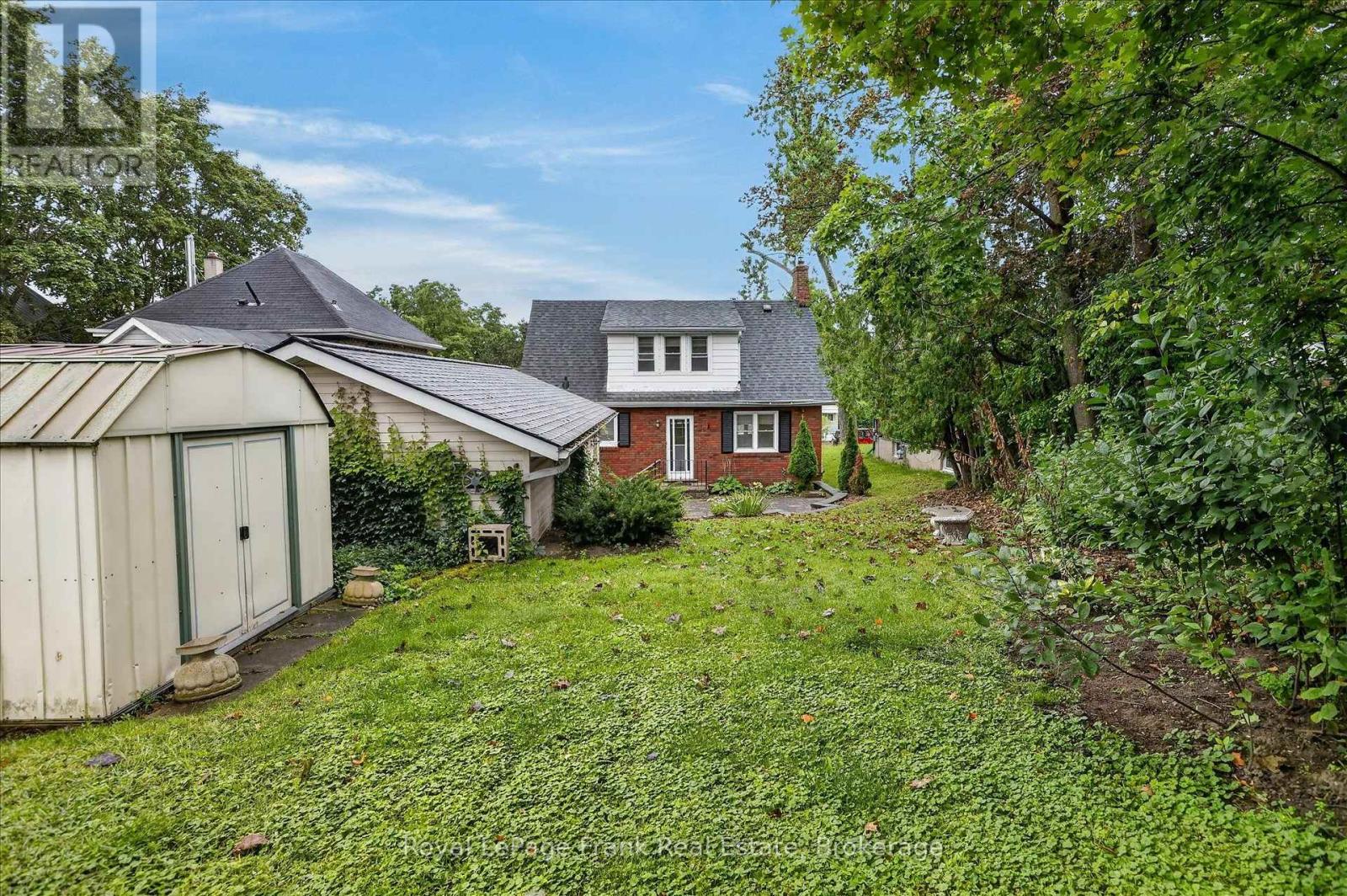 174 SOPHIA STREET - Image 37