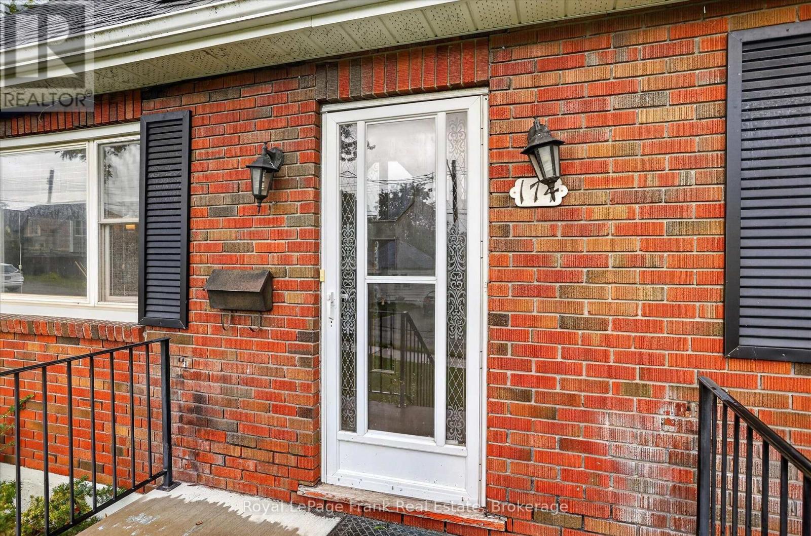 174 SOPHIA STREET - Image 5
