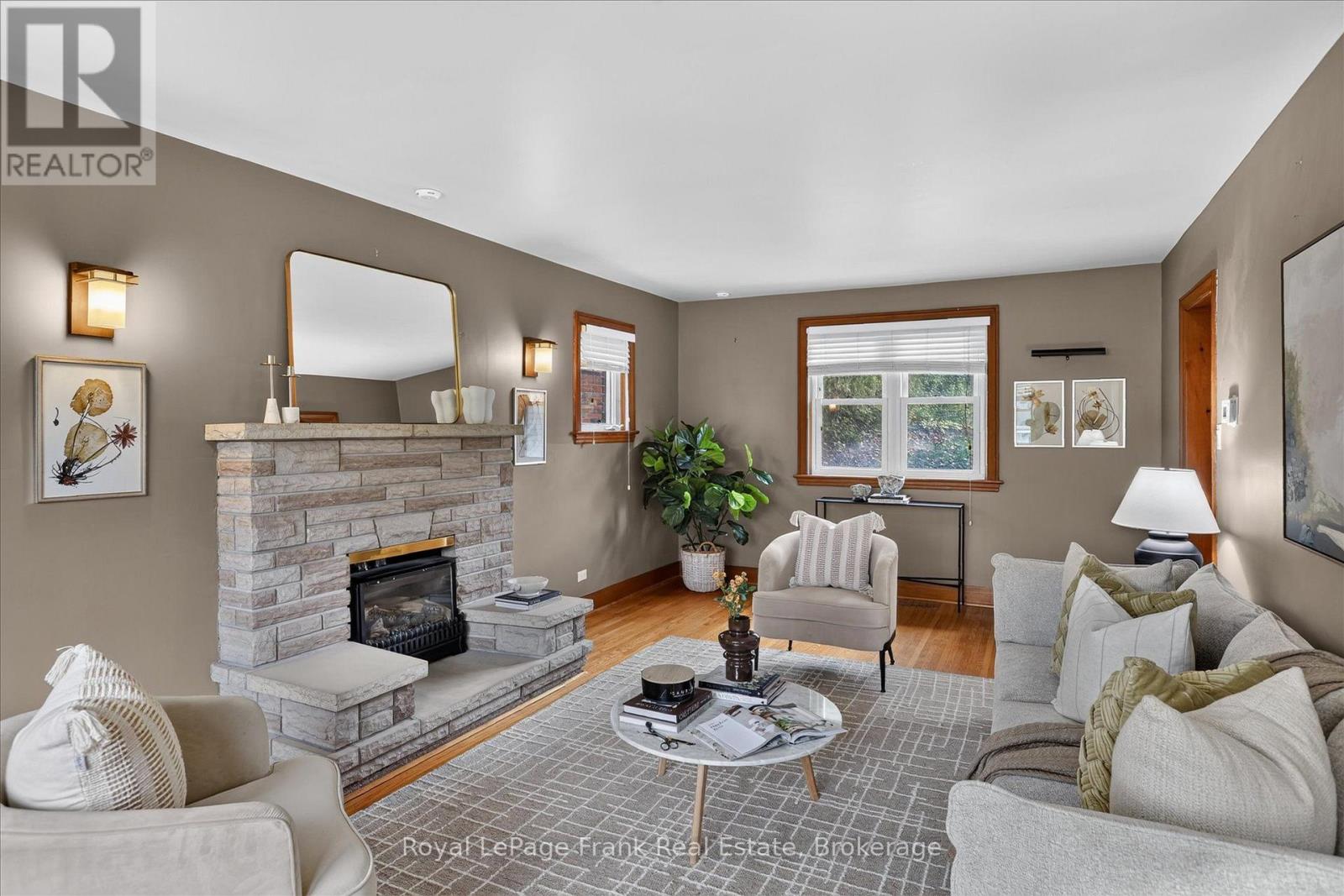 174 SOPHIA STREET - 7