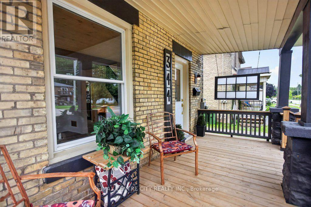 344 WELLINGTON STREET - 6