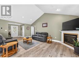 10011 Jenna Road, Lambton Shores, ON N0M1T0 Photo 9