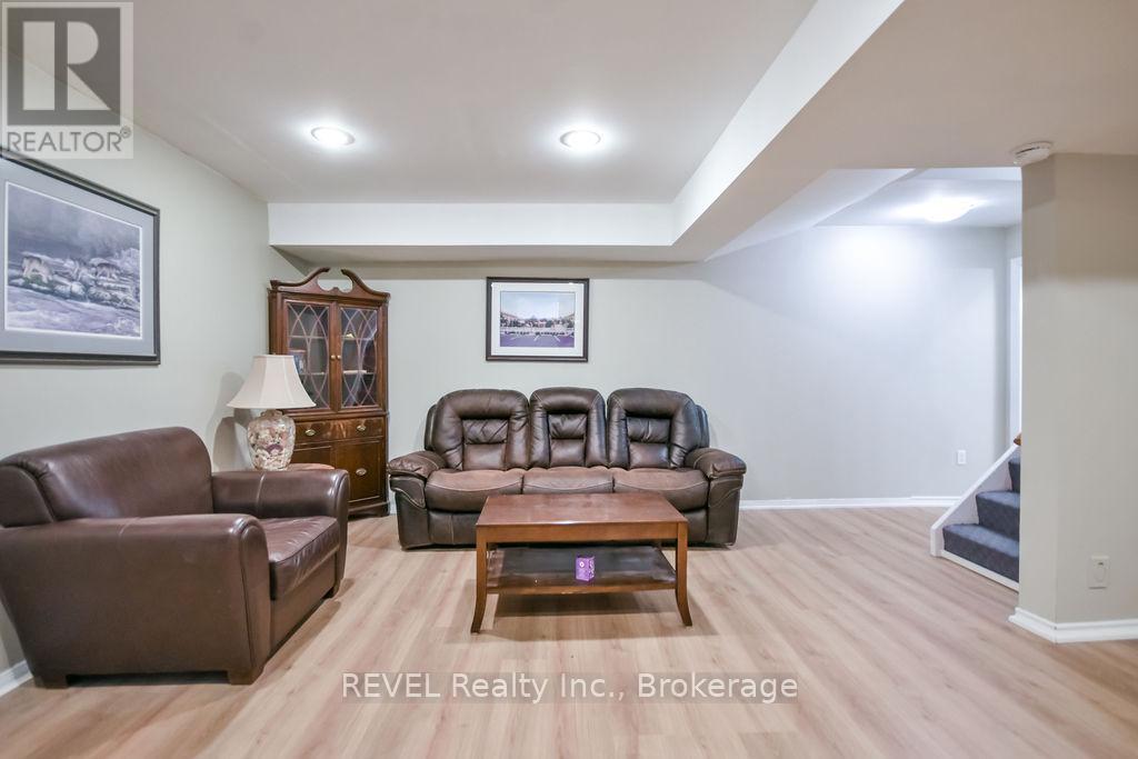 179 LUCKPORT CRESCENT - 32