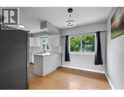 Kitchen - 631 Brandon Avenue, Kamloops, BC V2B1N5 Photo 13