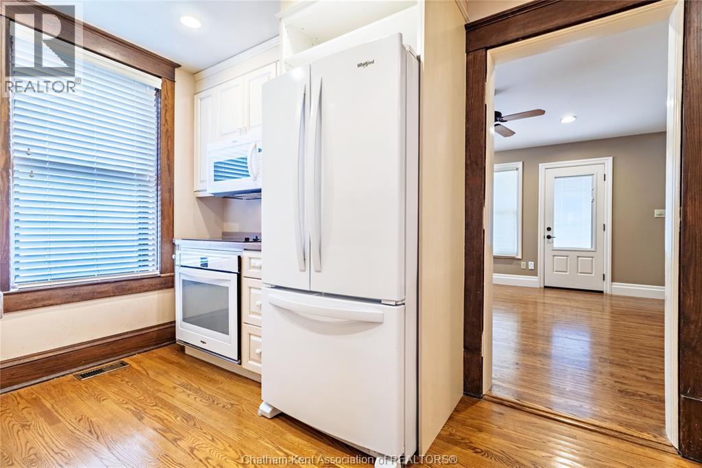 74 ROBERTSON AVENUE - Image 10