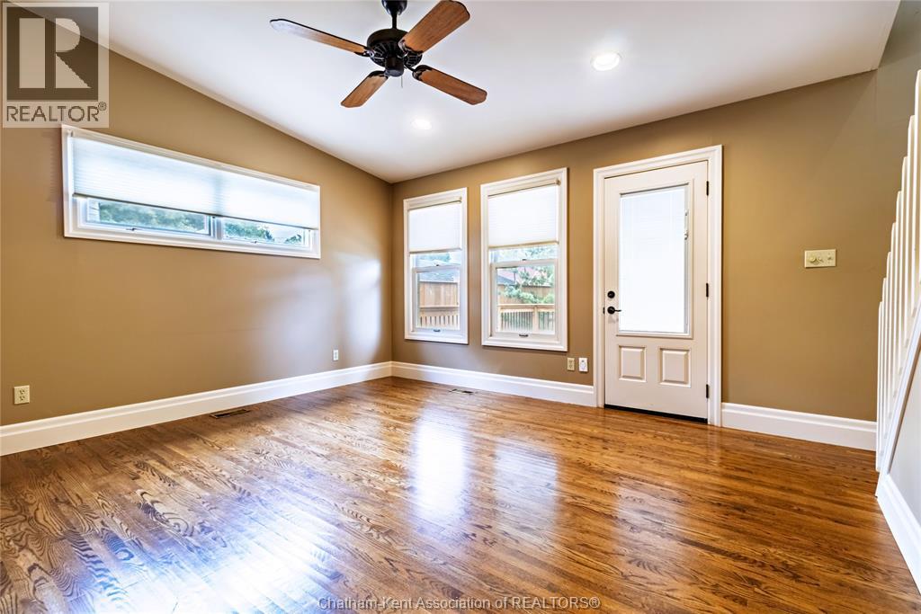 74 ROBERTSON AVENUE - 15