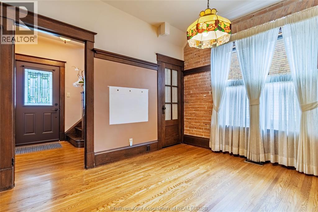 74 ROBERTSON AVENUE - Image 9