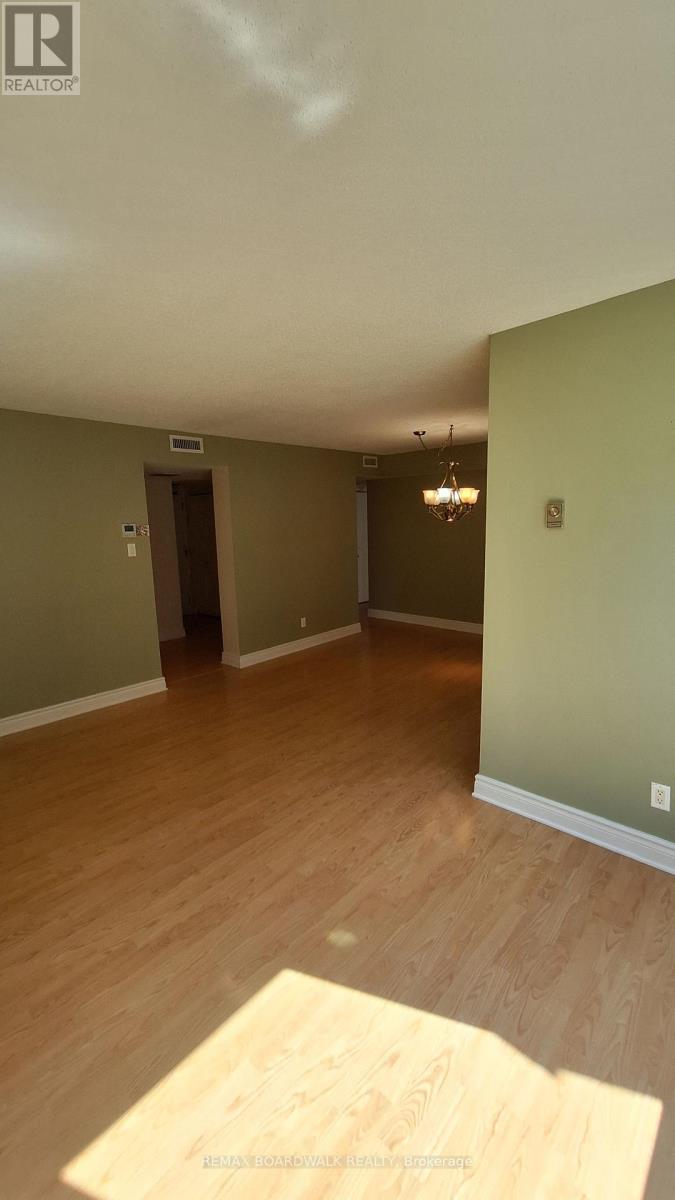 #206 330 CENTRUM BOULEVARD - 9