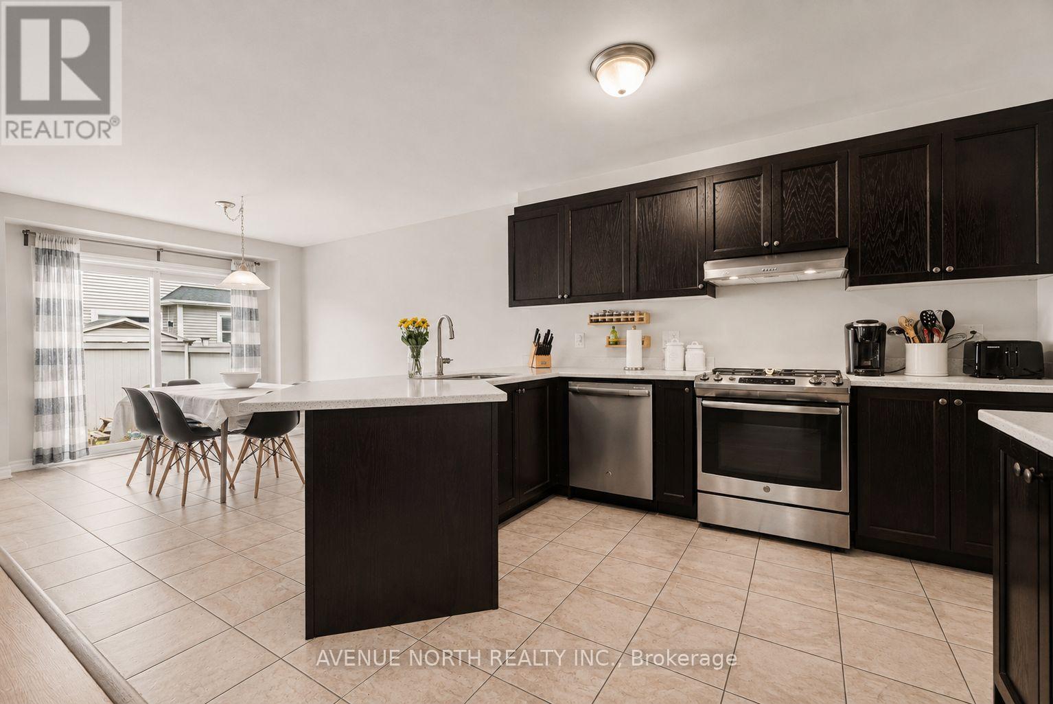 516 ARUM TERRACE - 12