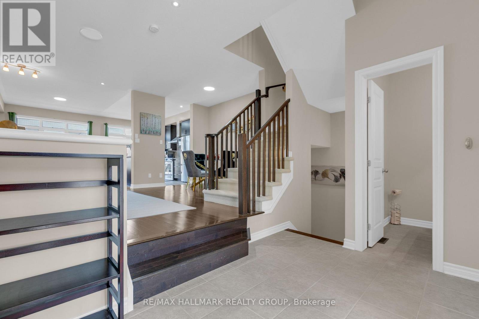 1125 TISCHART CRESCENT - 2