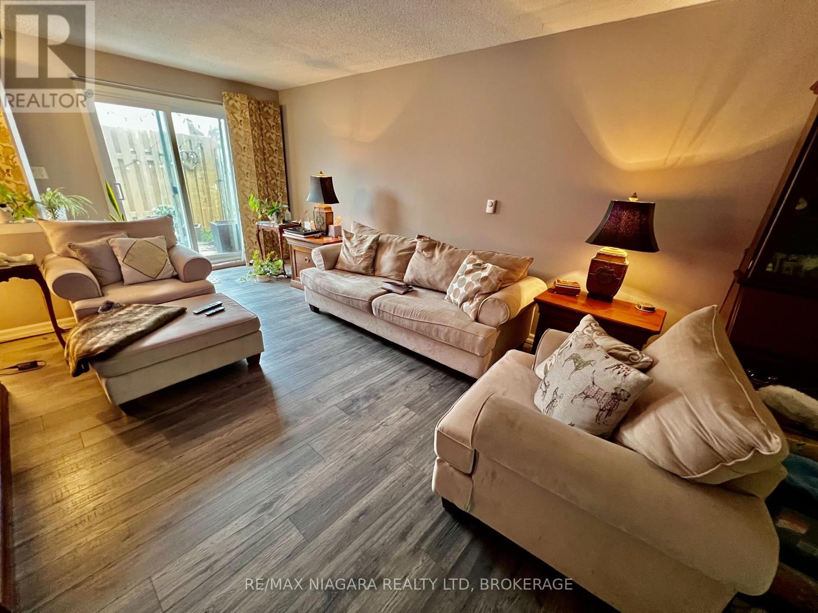 #2 8646 WILLOUGHBY DRIVE - 19