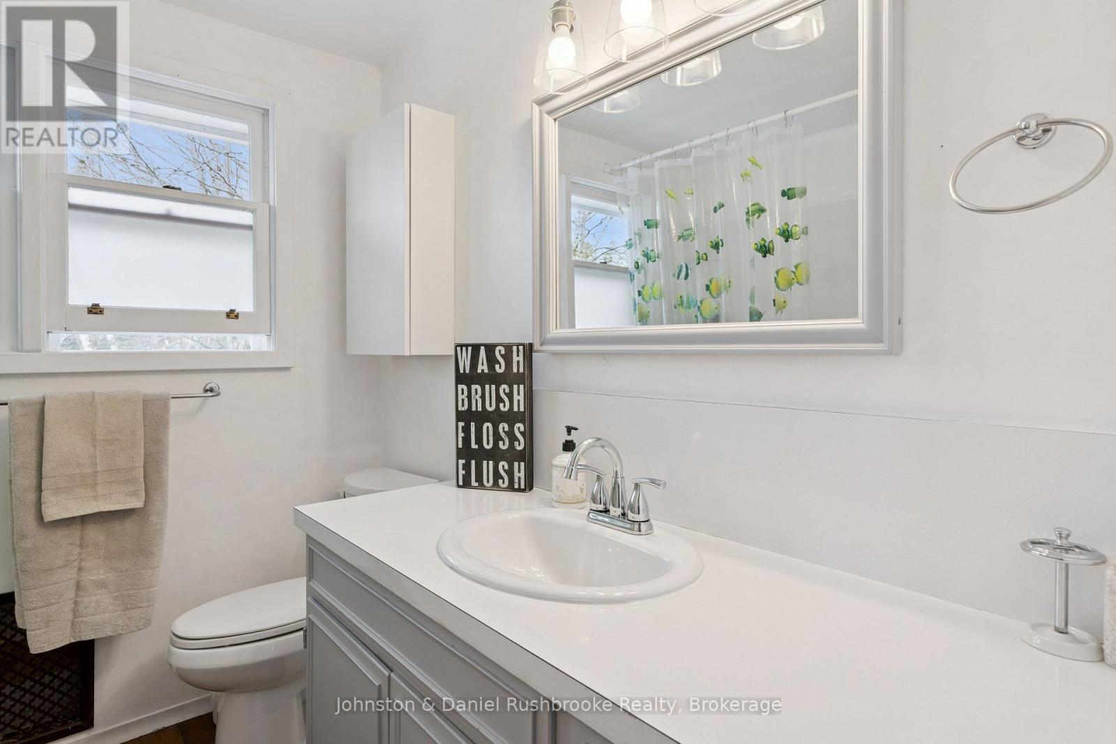 29 ENA DRIVE - 24