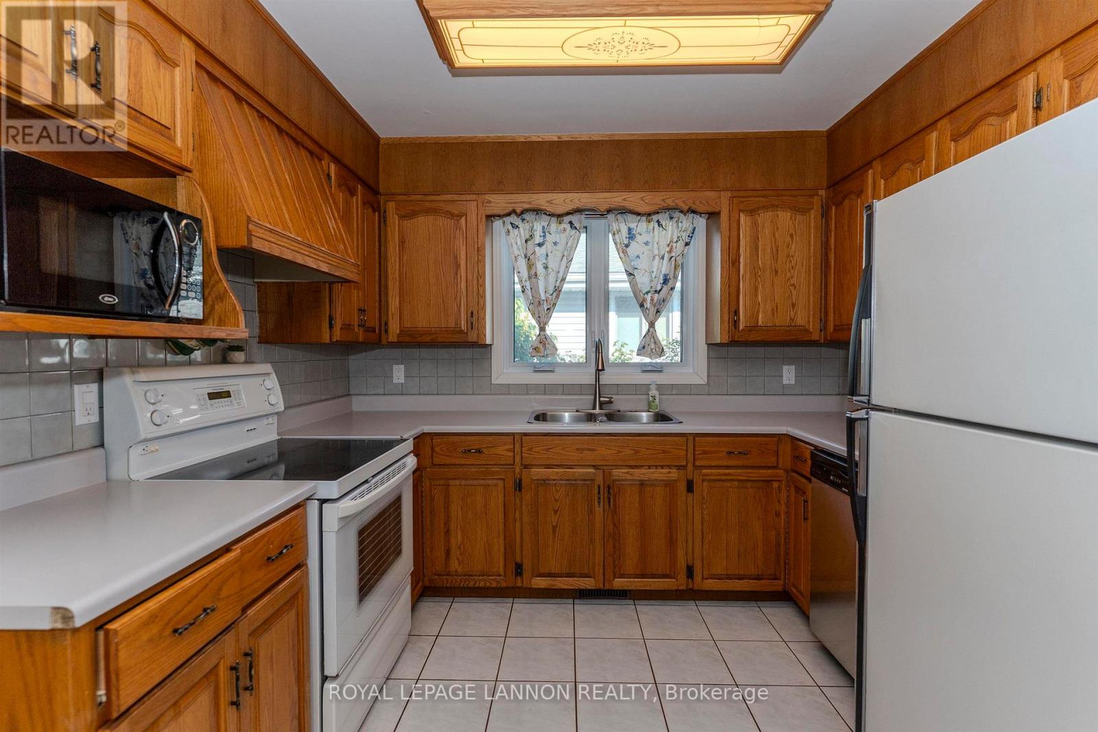49 WASCO DRIVE - 11