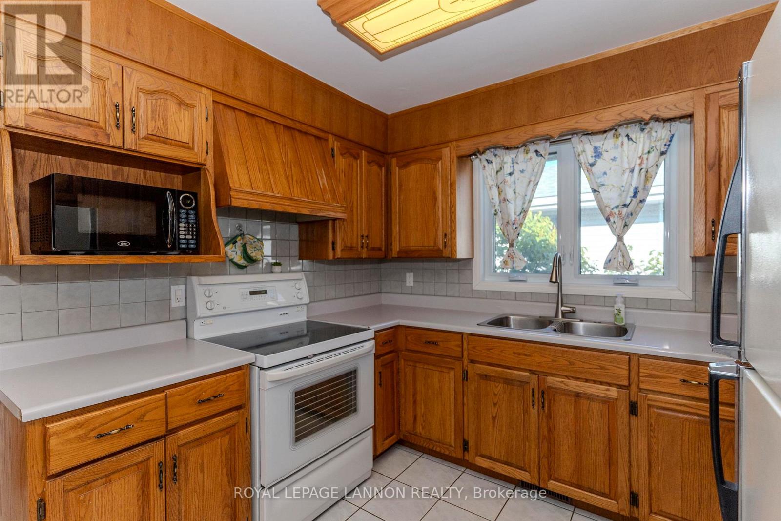 49 WASCO DRIVE - 12