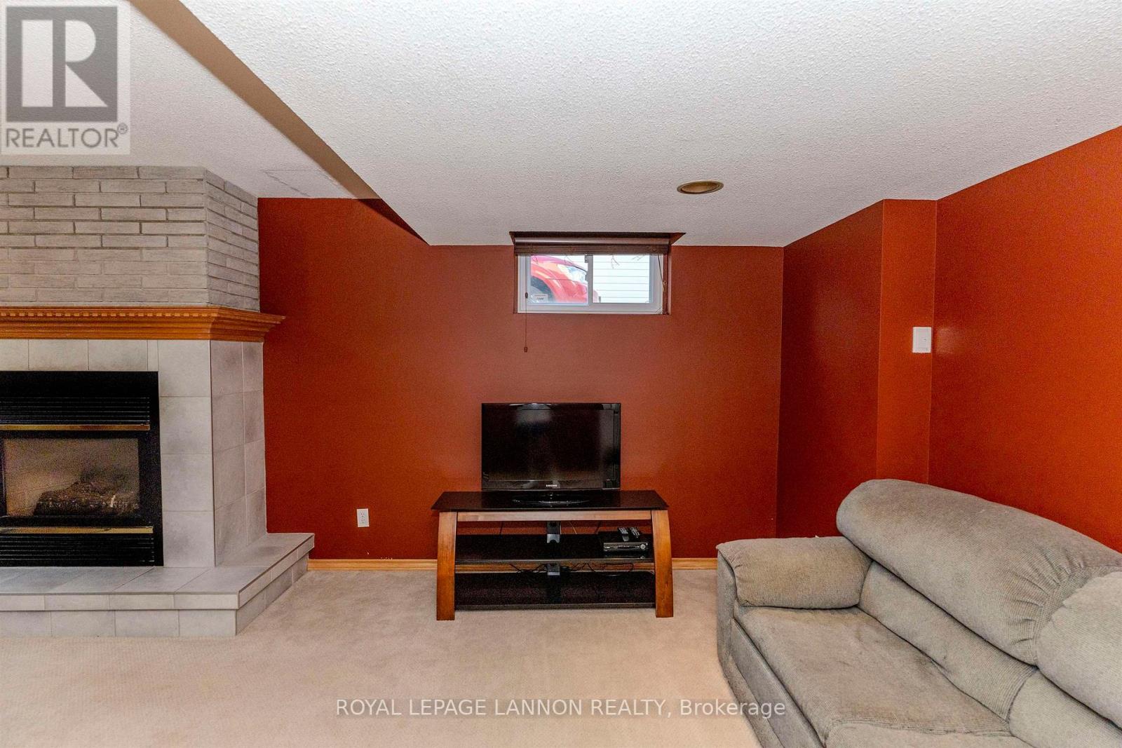 49 WASCO DRIVE - Image 26