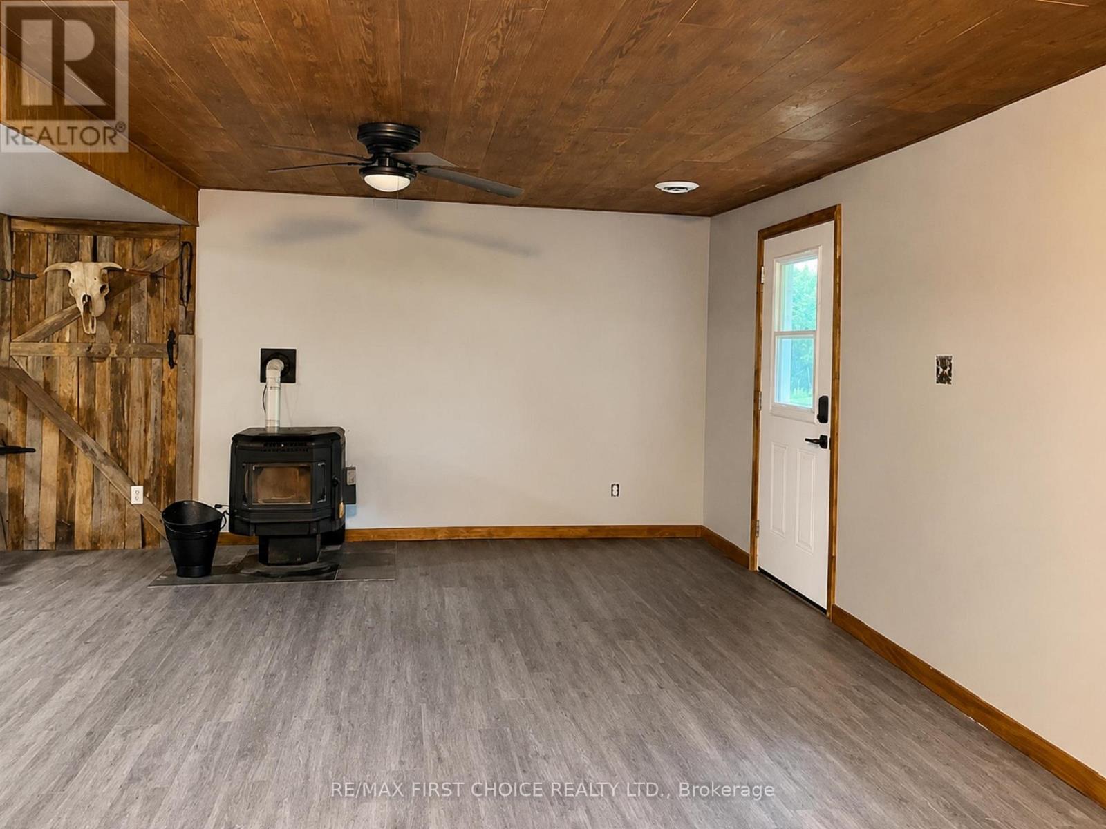 661 STEWART ROAD - 33