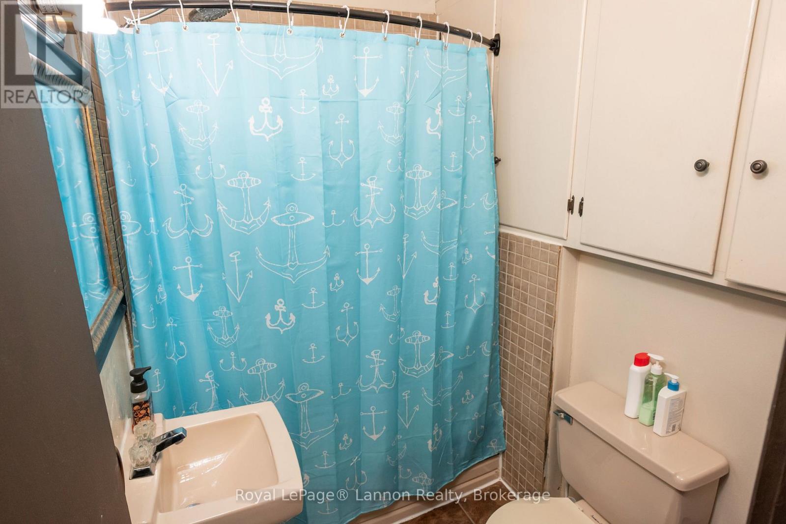 1009 ALEXANDRA STREET - 20