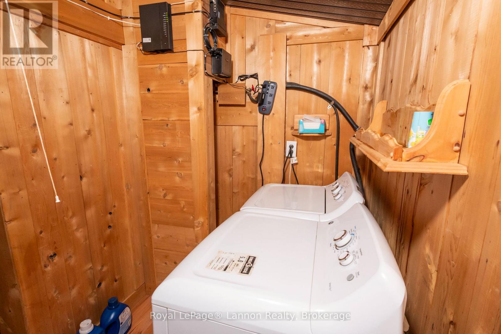 1009 ALEXANDRA STREET - Image 24