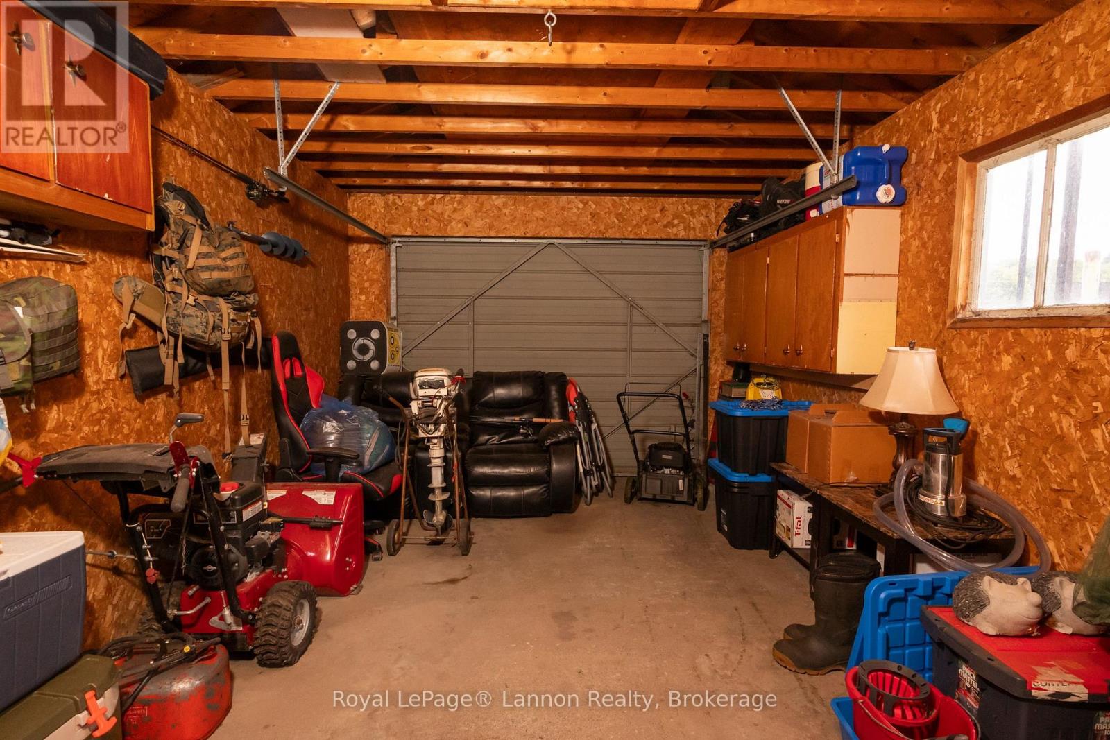 1009 ALEXANDRA STREET - 25