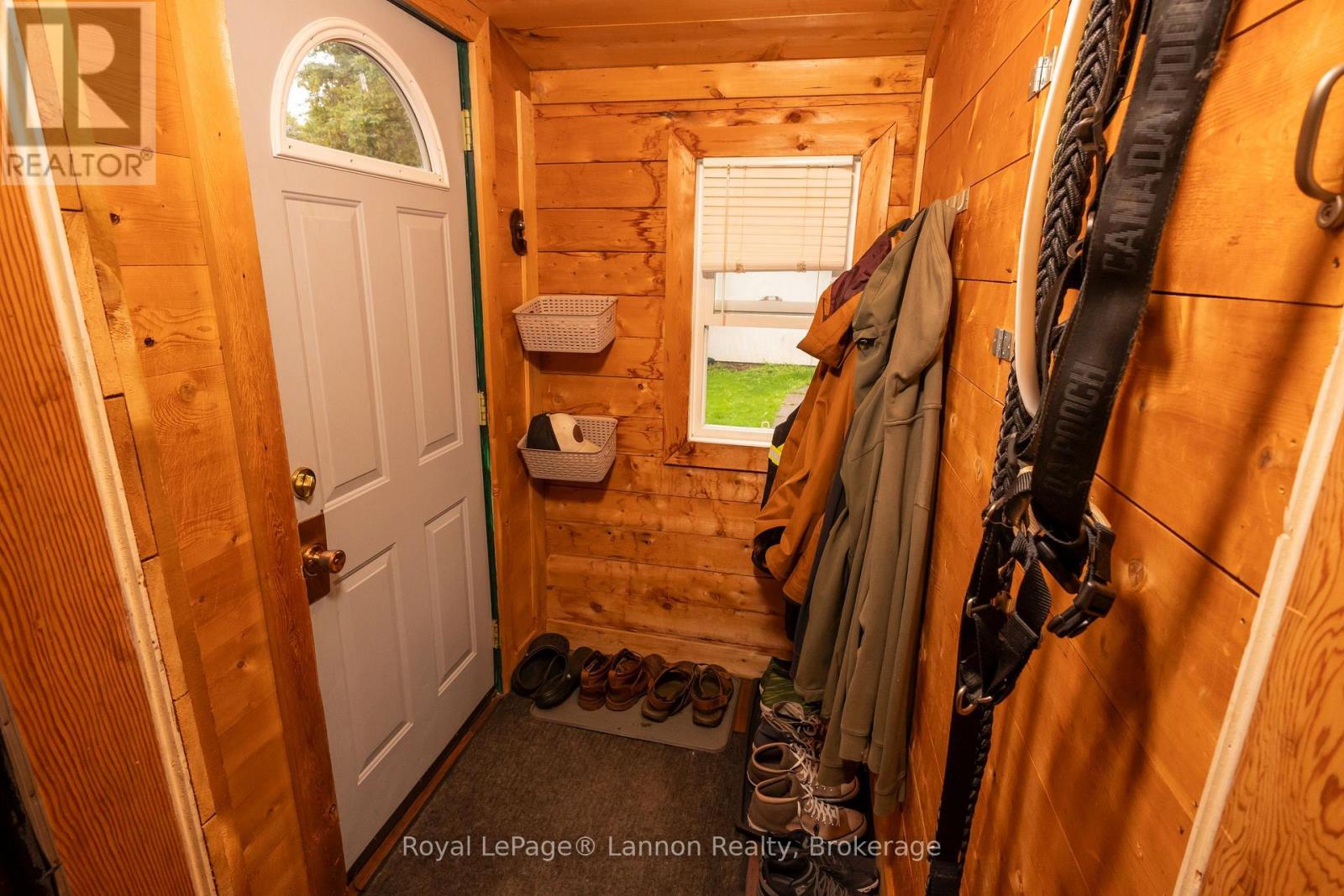 1009 ALEXANDRA STREET - 3