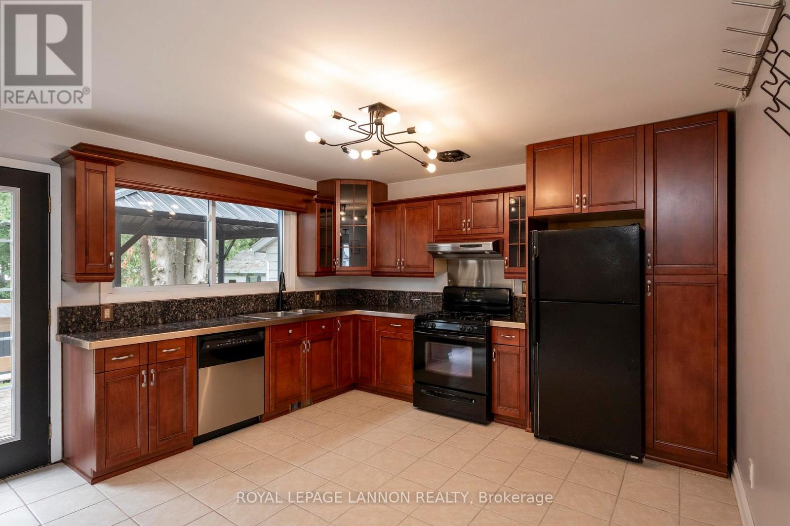 238 ANGUS STREET - 16