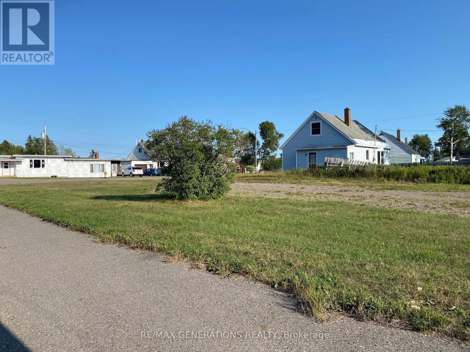19 BIRCH Crescent, Terrace Bay (TB-92), Ontario, P0T2W0, Terrace Bay (TB-92), Ontario — photo 4 of 4