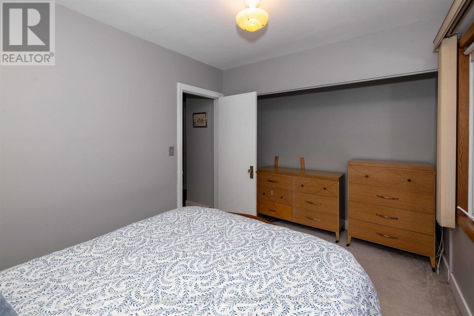 370 MARY STREET E - 13