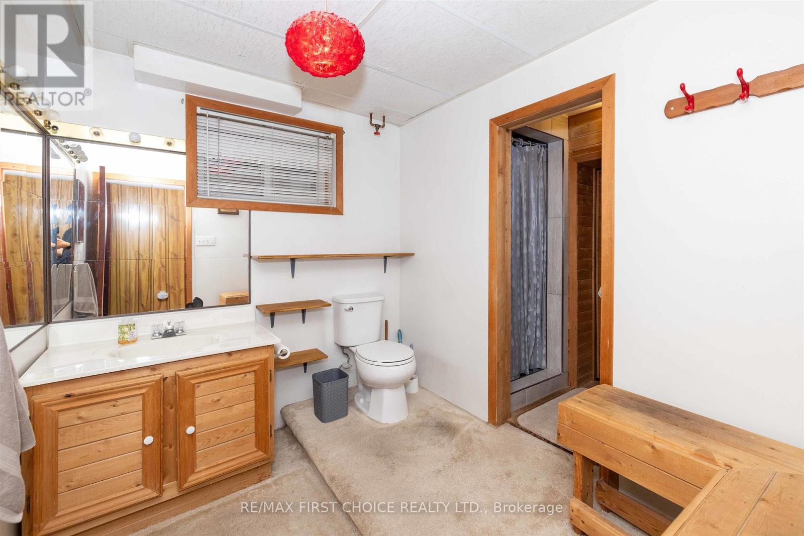 370 MARY STREET E - 23