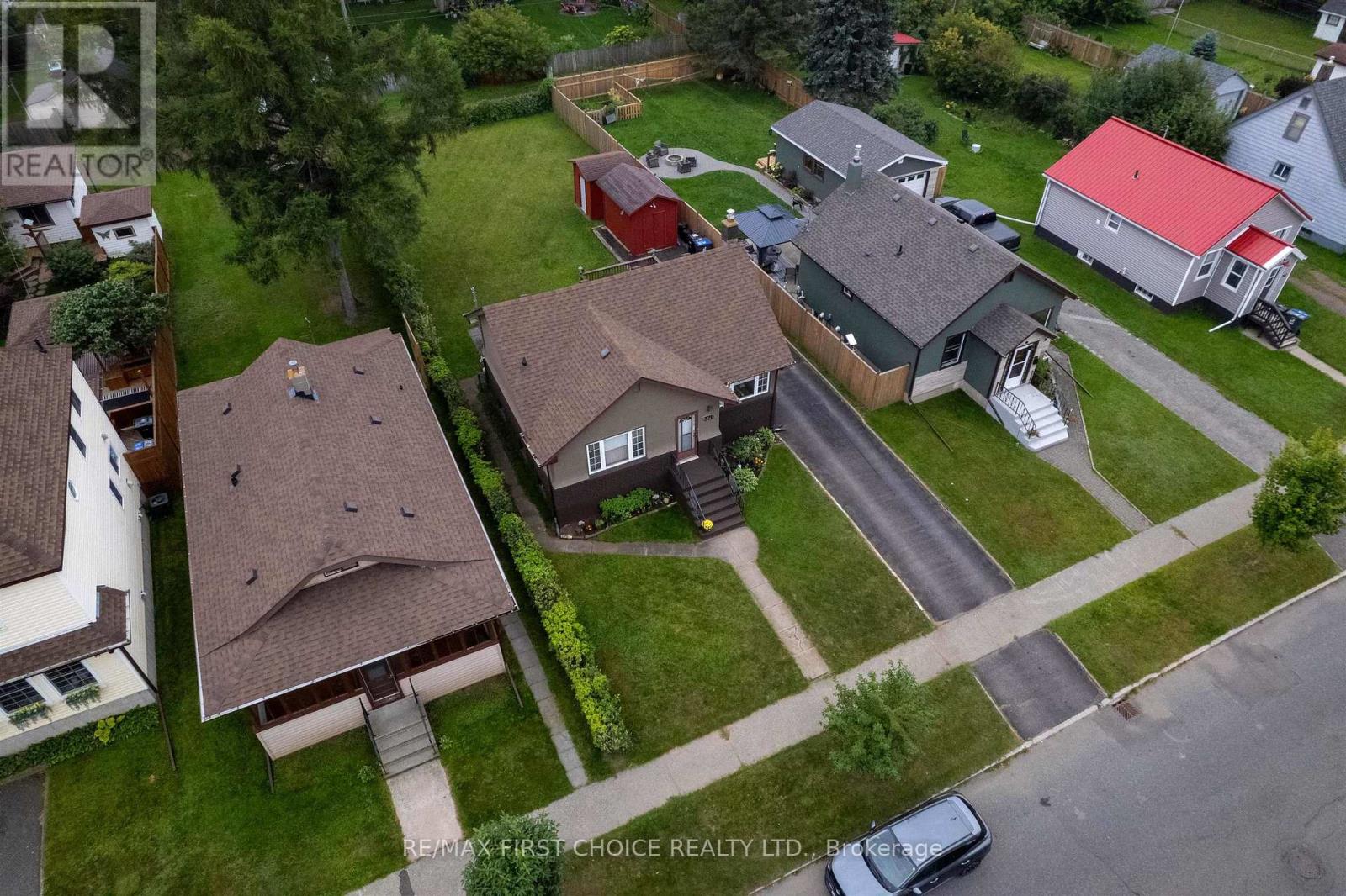 370 MARY STREET E - 40