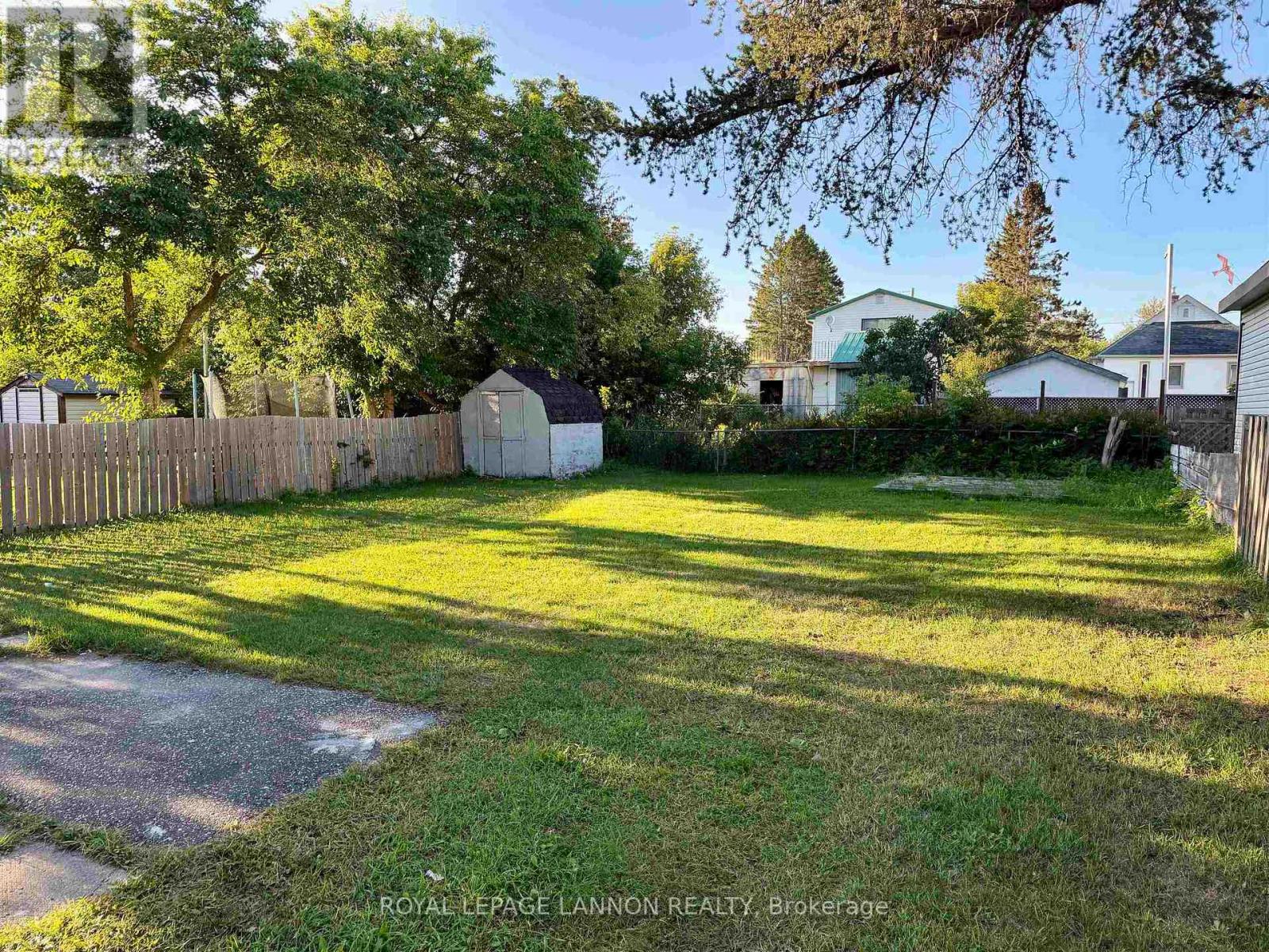 330 ARUNDEL STREET - 27