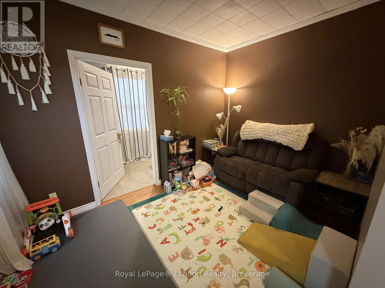 279 DEWE AVENUE - Image 12