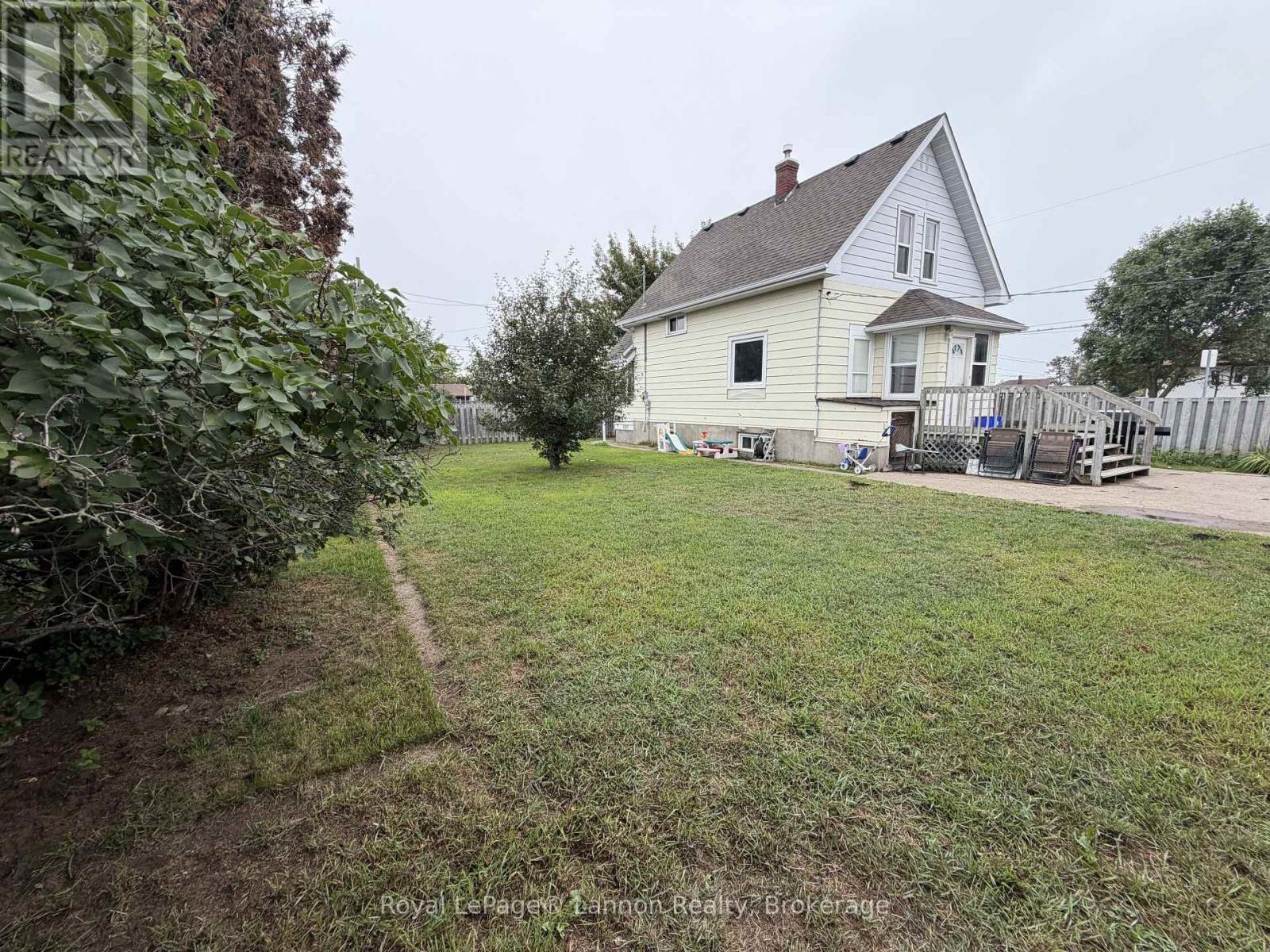 279 DEWE AVENUE - 3