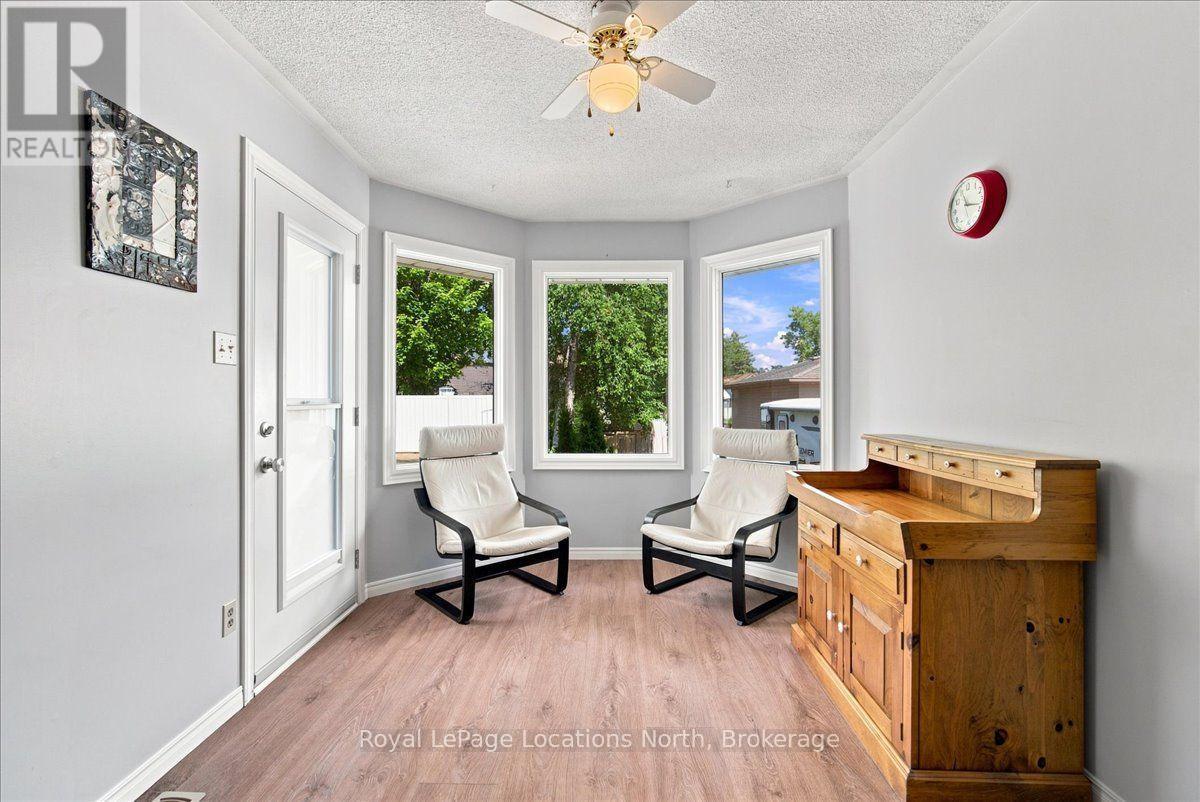6 ROYAL BEECH DRIVE - 10