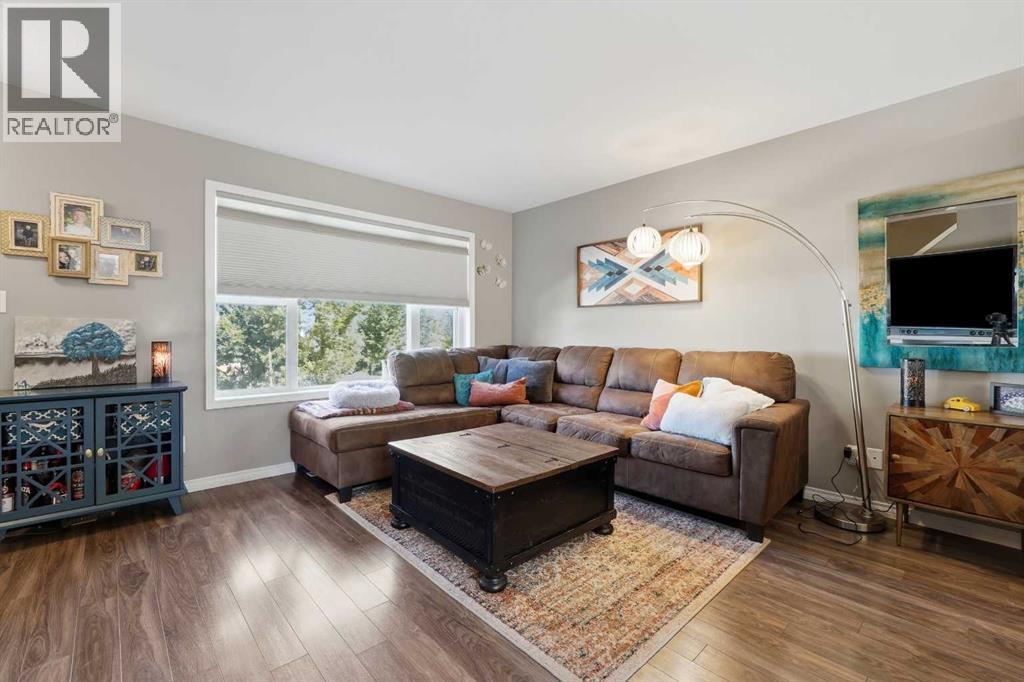 Listing photo – 41 Crestview Boulevard, Sylvan Lake