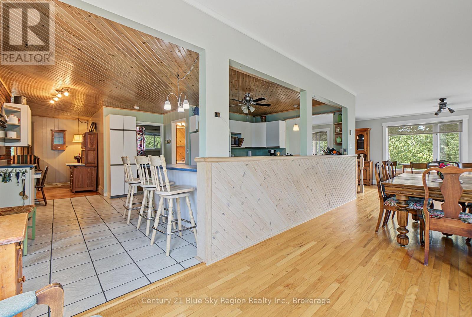 5065 HIGHWAY 11 N - Image 15