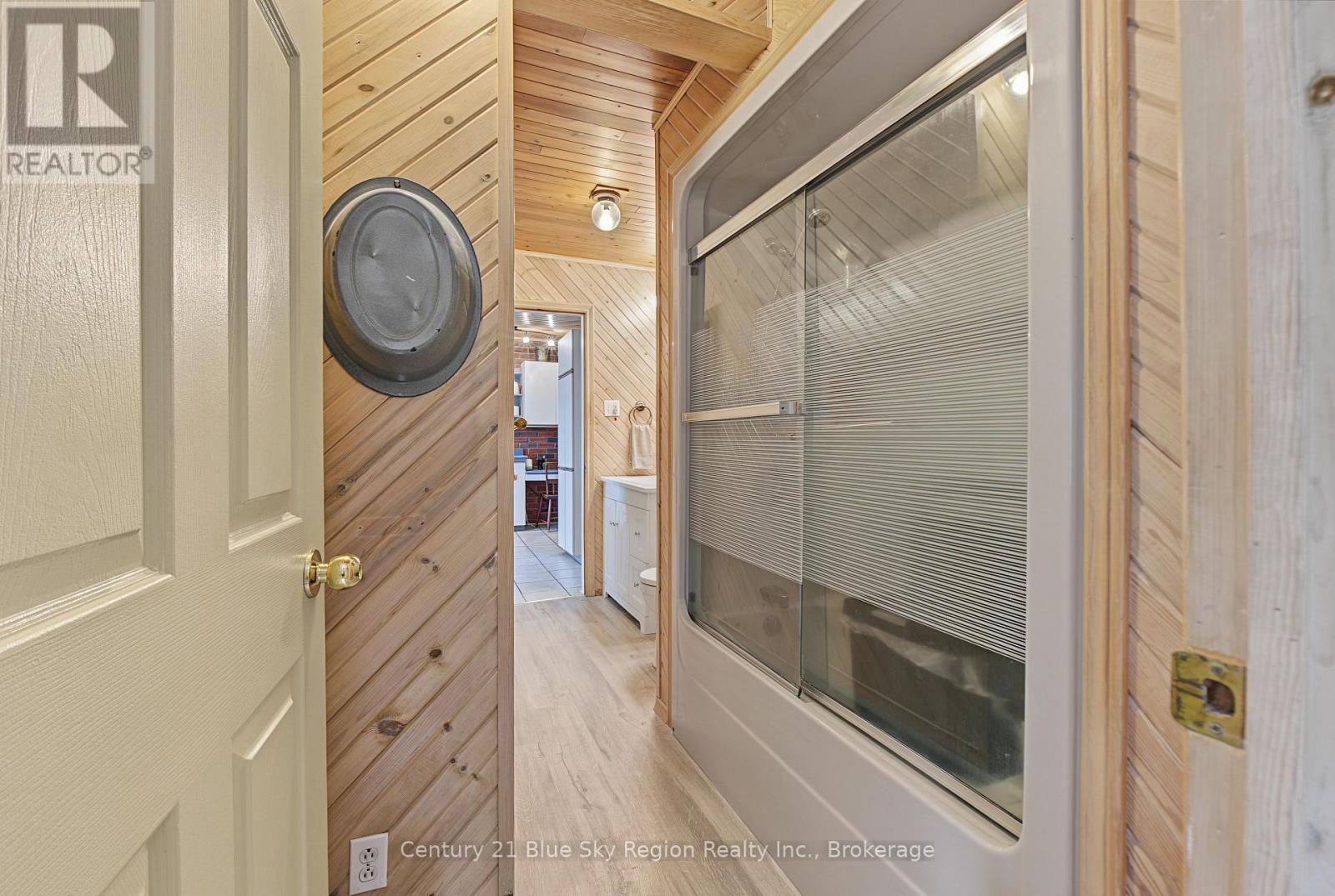 5065 HIGHWAY 11 N - 23